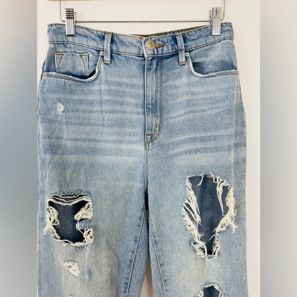 BDG URBAN OUTFITTER MOM HIGH RISE DESTROYED STRAIGHT LEG  LIGHT WASH JEA… - Picture 4 of 10